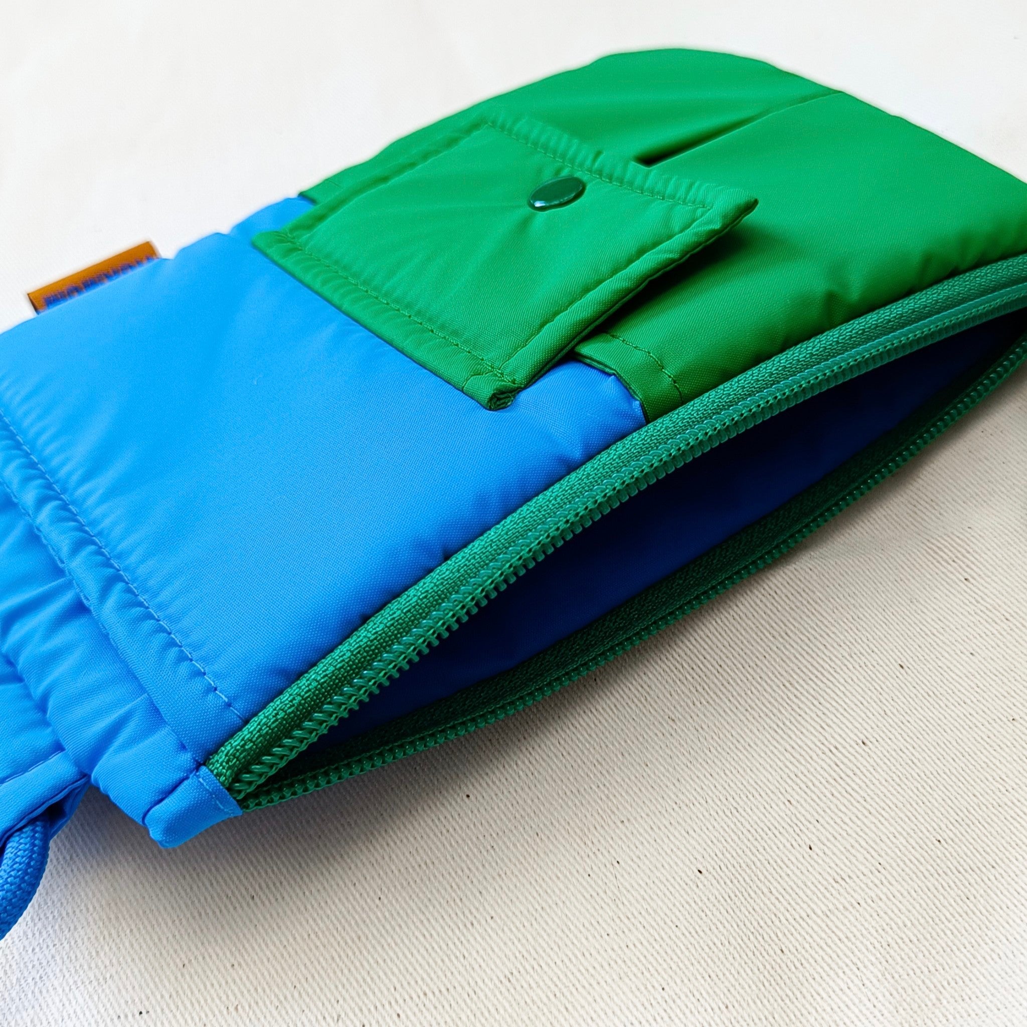 HUKMUM - Josh Phone Bag (Blue Green)
