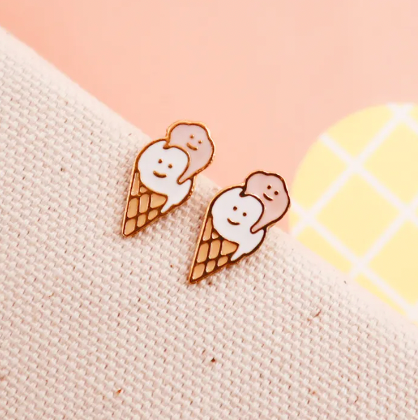Little Oh - Stud Earrings (Ice Cream Monster)