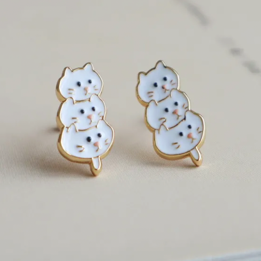 Little Oh - Stud Earrings (Dango Cat)