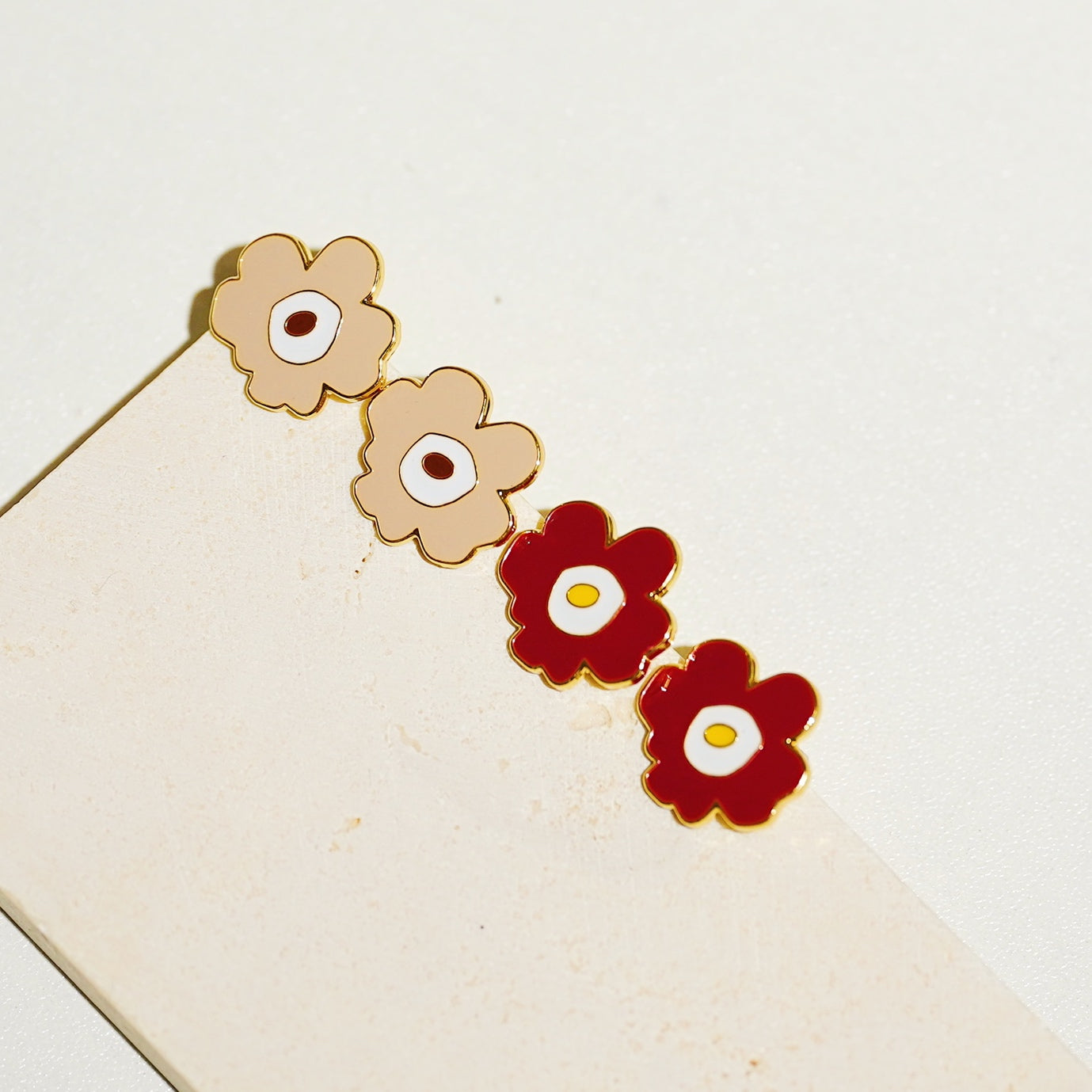 Little Oh - Stud Earrings (Poppy Flower Red)